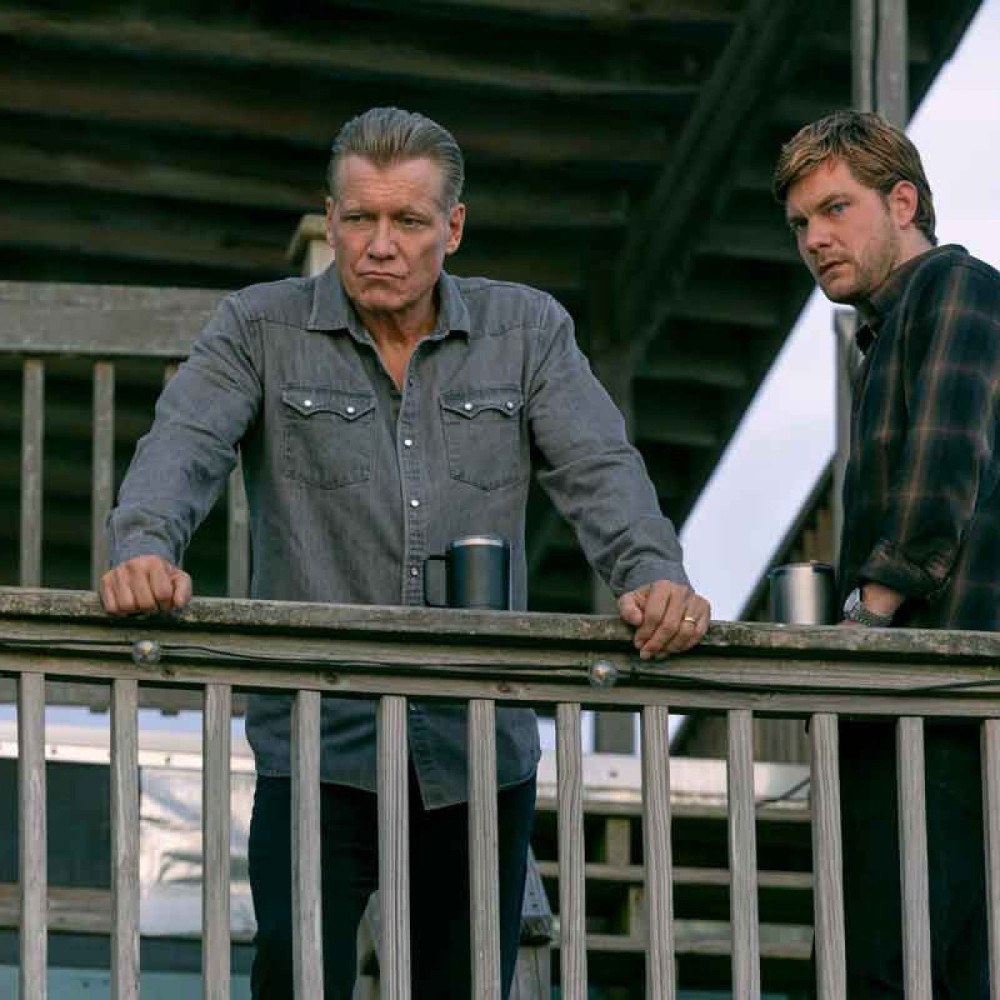 ‘O píer’: série da Netflix retrata família envolvida com pesca e tráfico em cidade fictícia
