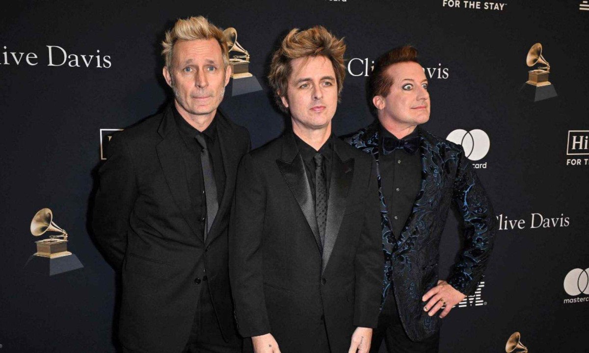 Fã toca 'Wonderwall' e é retirado do palco em show do Green Day