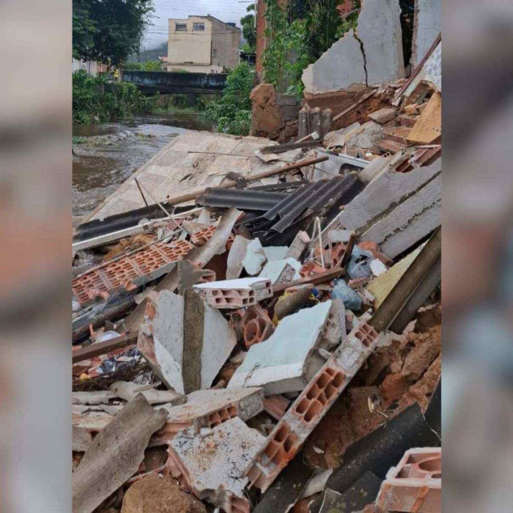Chuva forte causa desabamento parcial de casa em São João del Rei, MG