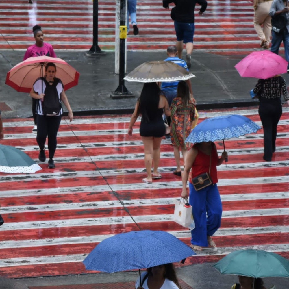MG: chuva intensa pode atingir quase 600 cidades nesta segunda