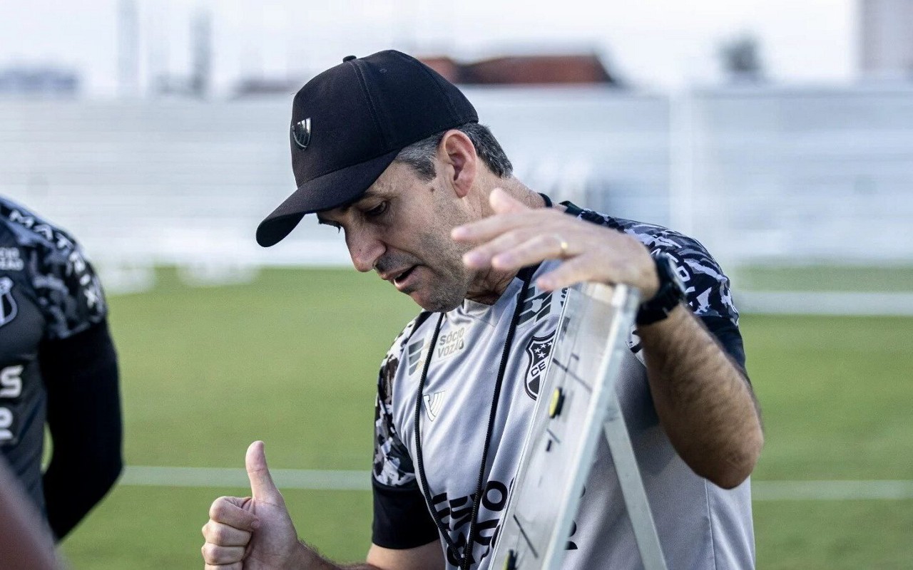 Ceará encerra preparação e viaja para enfrentar o Cruzeiro no Brasileirão