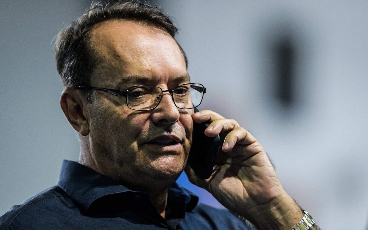 Pedro Lourenço se reúne com jogadores do Cruzeiro e exige mais empenho do grupo