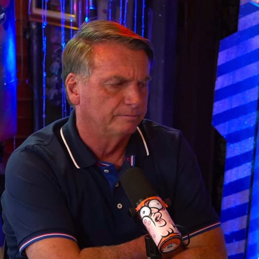 Bolsonaro diz estar nas mãos de "bons advogados"