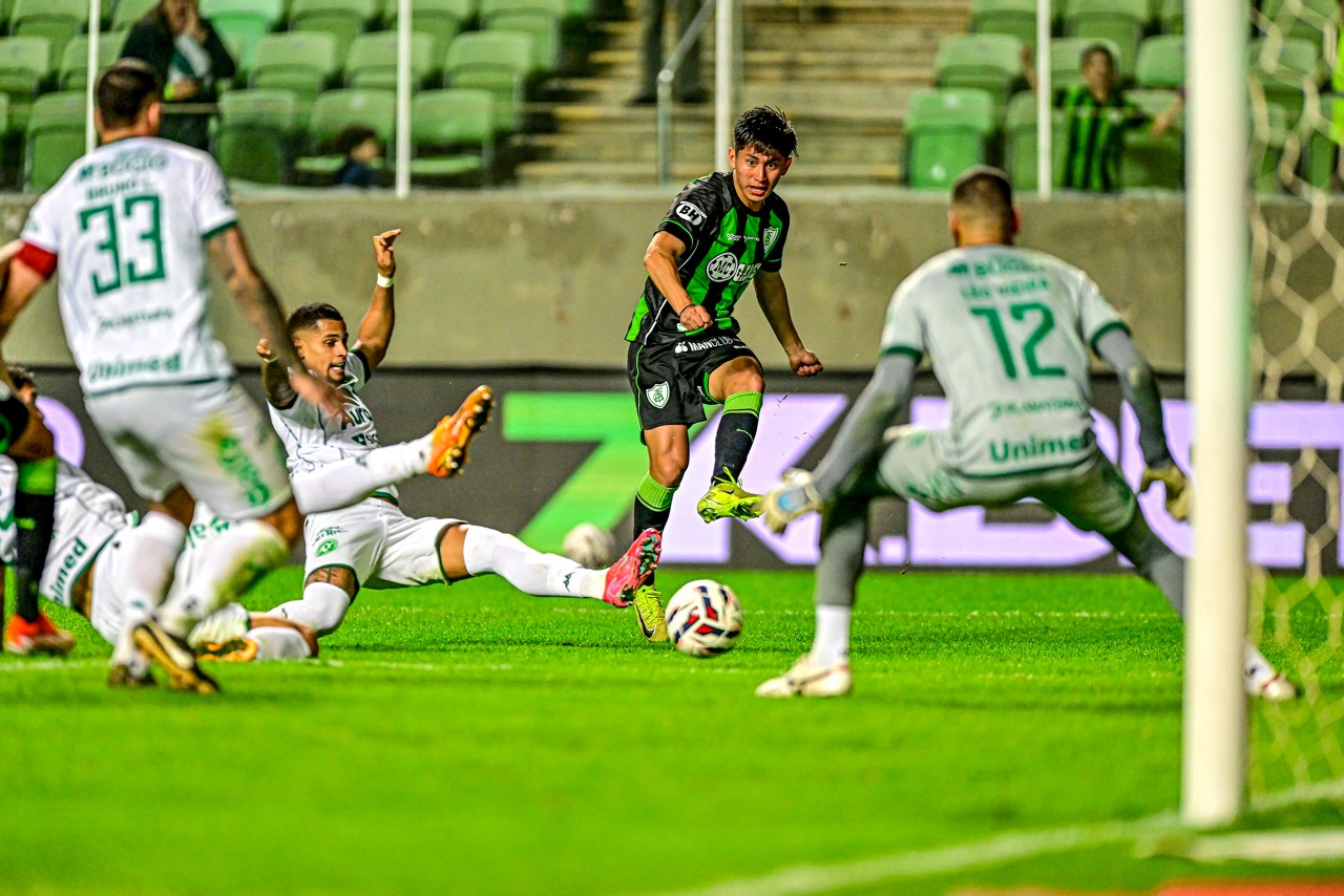 América sofre terceira derrota consecutiva na Série B do Brasileirão