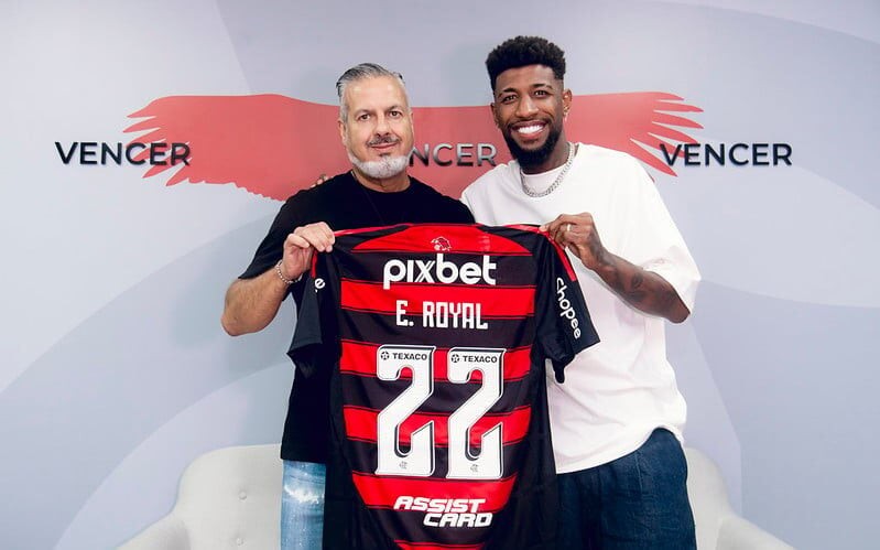 Flamengo anuncia contratação de Emerson Royal com provocação a clube europeu