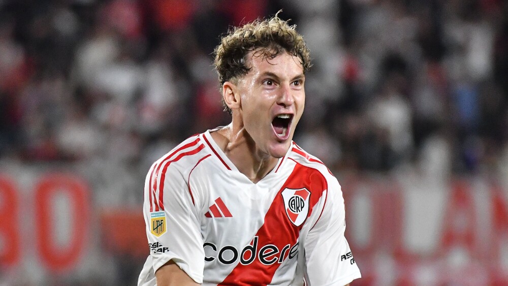 Flamengo acompanha situação e avalia investida em atacante do River Plate