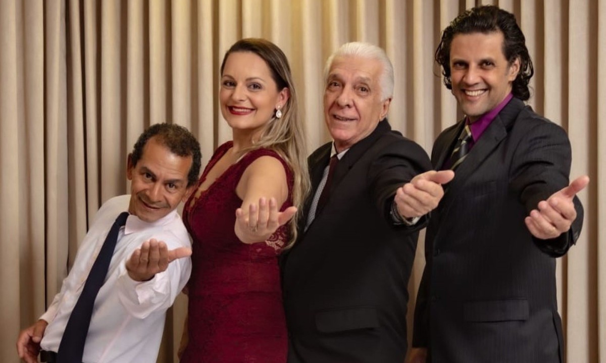 Vinícius Castro dirige peças em cartaz no Teatro da Biblioteca Pública