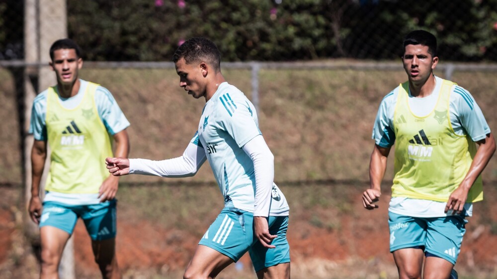 Jardim sugere empréstimo de Rodriguinho no Cruzeiro e destaca exemplo de Ricardo Carvalho