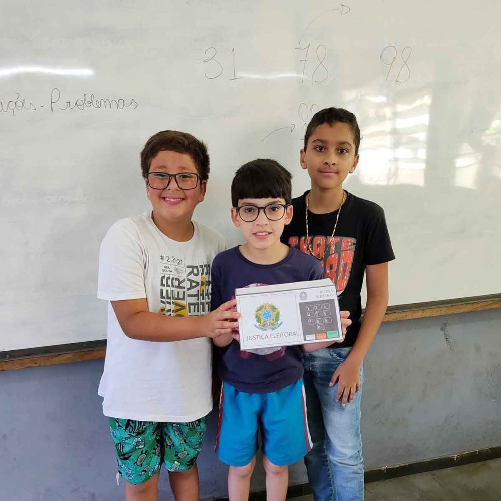 Jovens líderes promovem debates em escolas de Minas Gerais