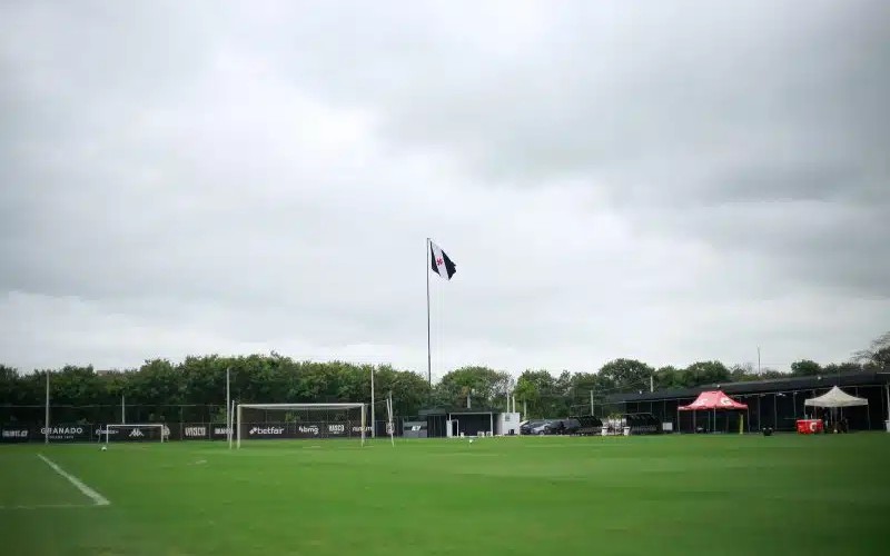 Tiros interrompem gravações no CT do Vasco