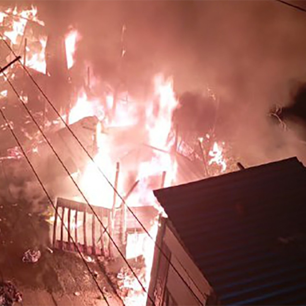 Incêndio em Juiz de Fora resulta em morte e destruição de barracos