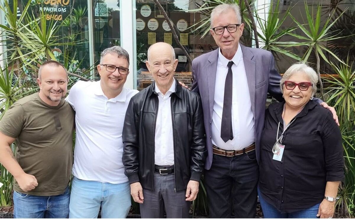 Rui Falcão visita Belo Horizonte em campanha pela presidência do PT