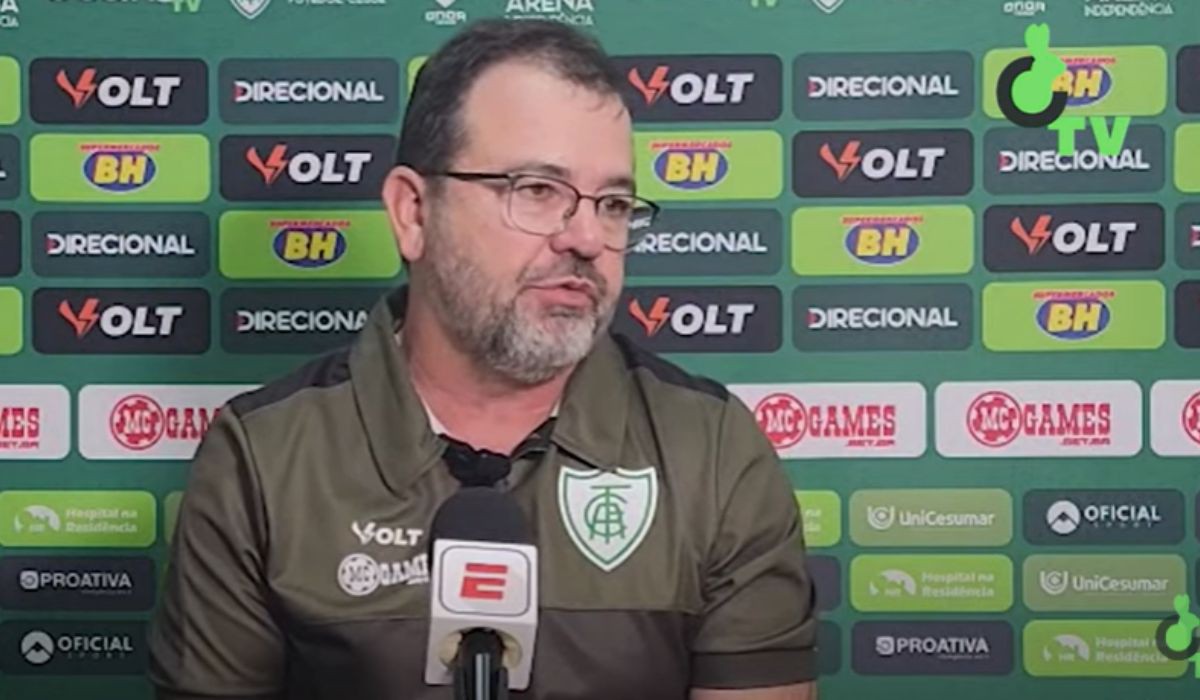 Enderson Moreira critica arbitragem após derrota do América para o Cuiabá