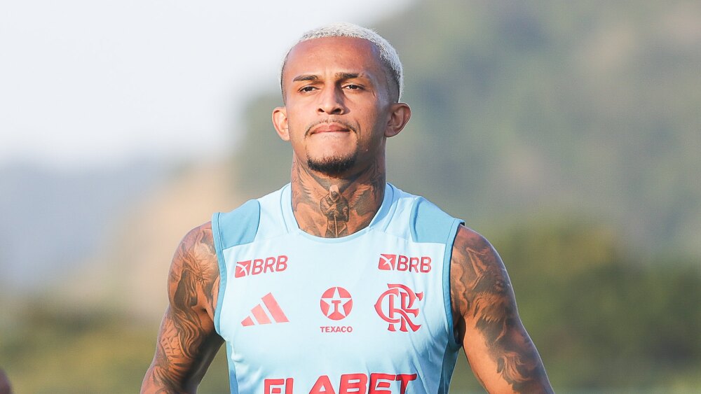 Flamengo estende negociação com a Roma e mantém Wesley relacionado para jogo
