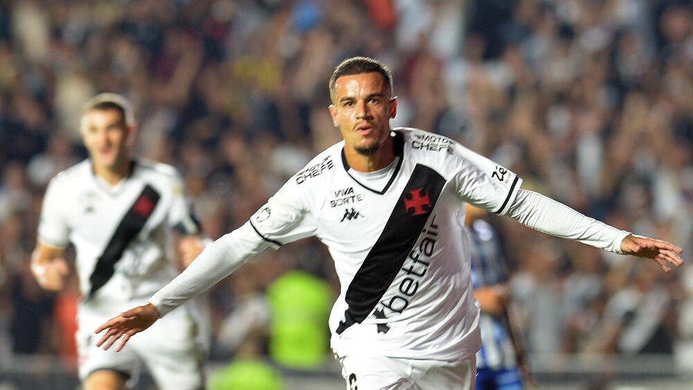 Vasco domina o CSA no primeiro tempo e avança na Copa do Brasil