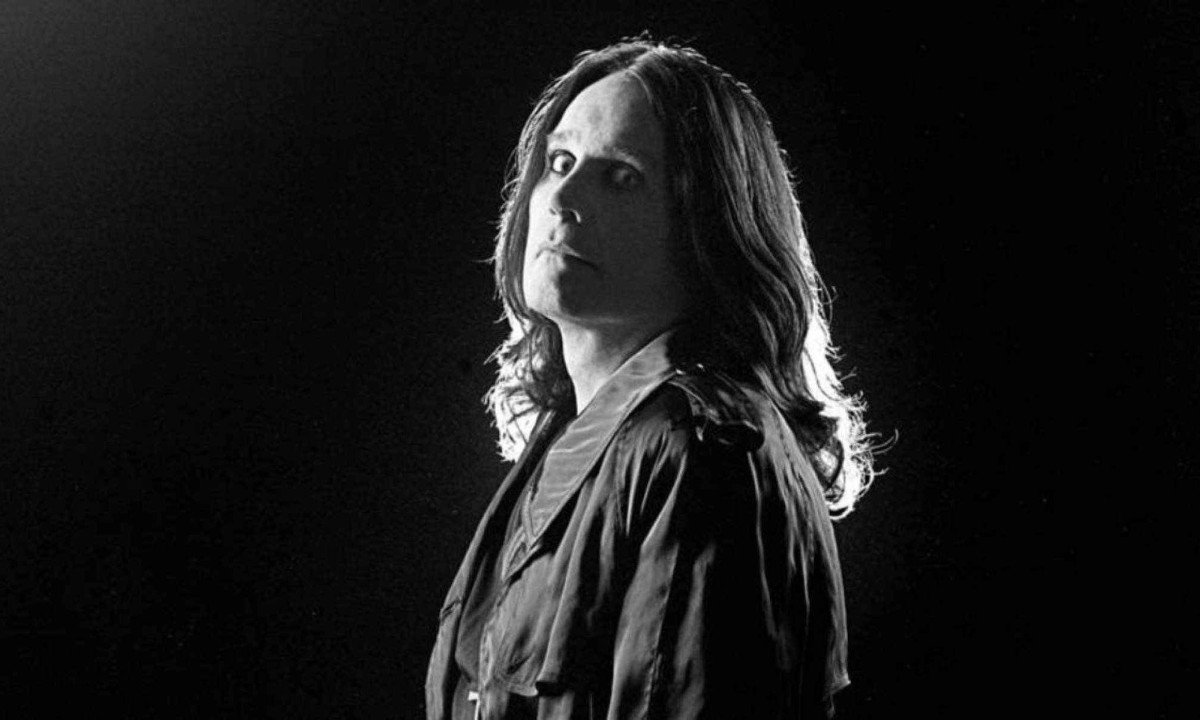 Site promove leilão de roupas e objetos de Ozzy Osbourne