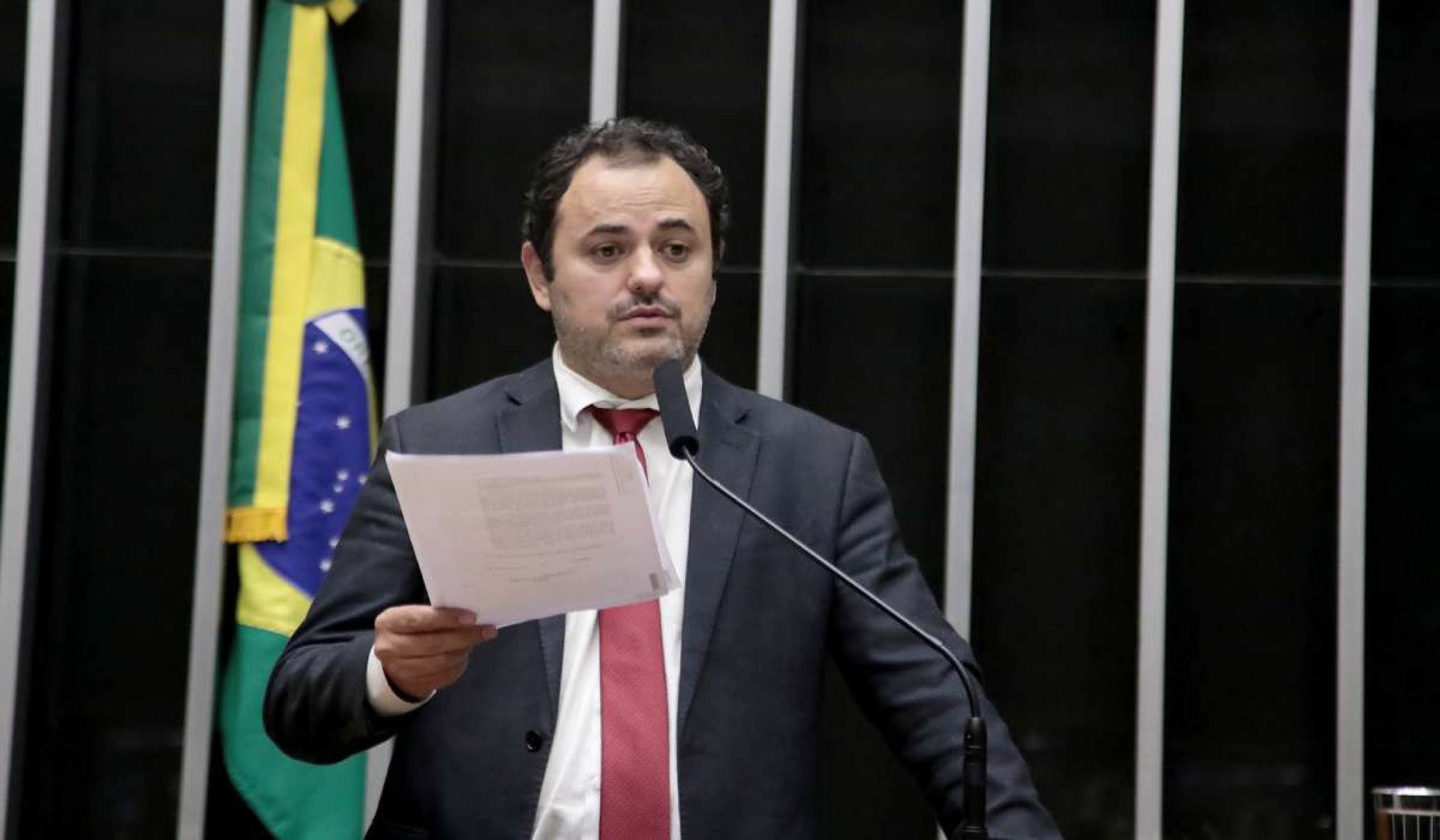 Ato em Juiz de Fora defende mandato de Glauber Braga (PSOL/RJ)