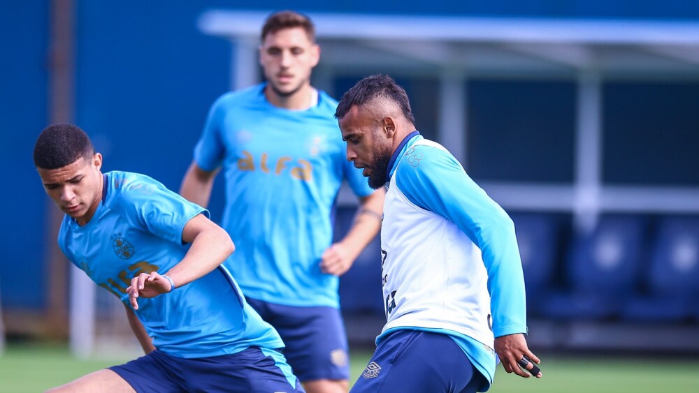 Escalação do Grêmio: ex-Corinthians deve ser titular contra Palmeiras