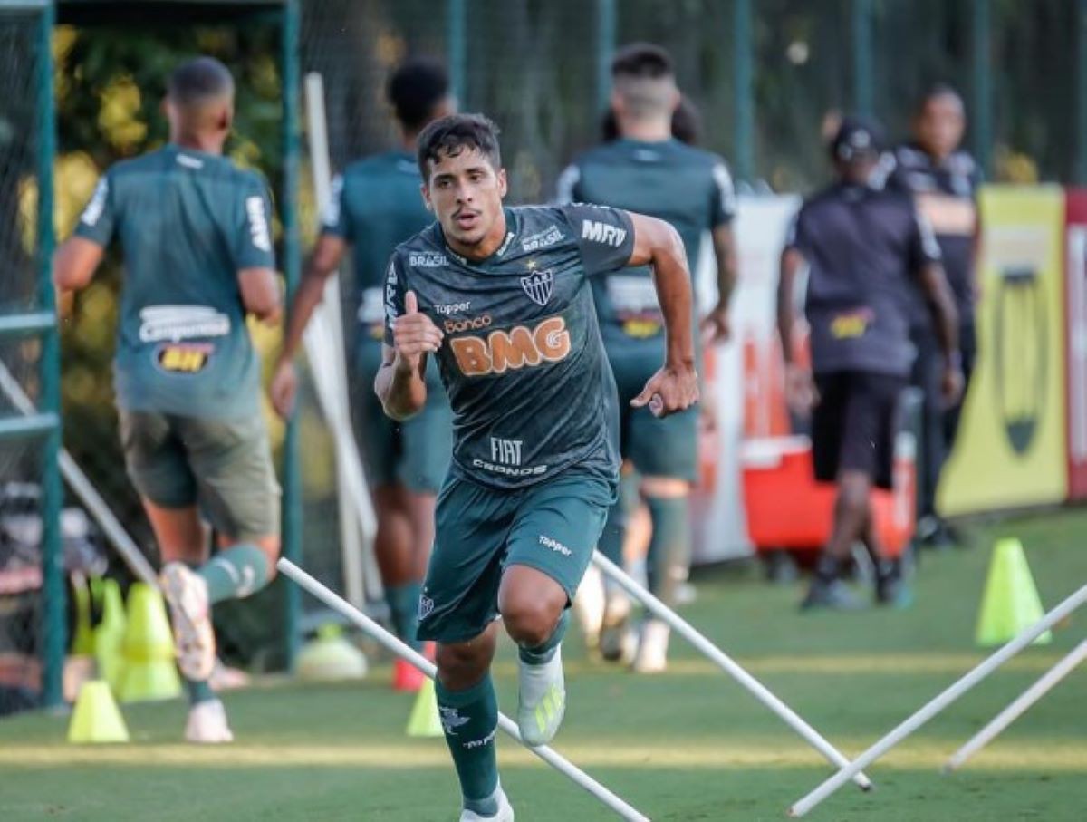 Atlético negocia empréstimo de meia Daniel Penha com clube da China
