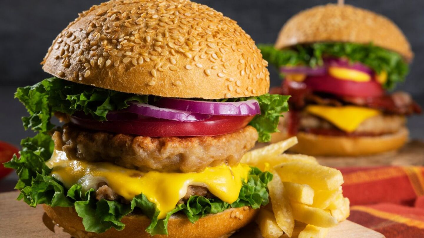 Big Mac mais caro? Taxação à carne brasileira coloca produção dos EUA em risco