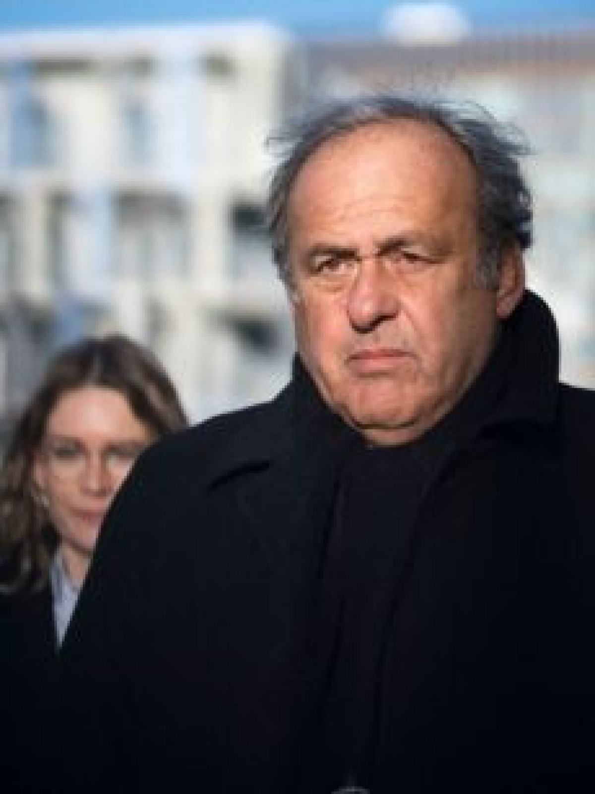 Vencedor da Bola de Ouro Michel Platini sofre assalto em sua casa na França