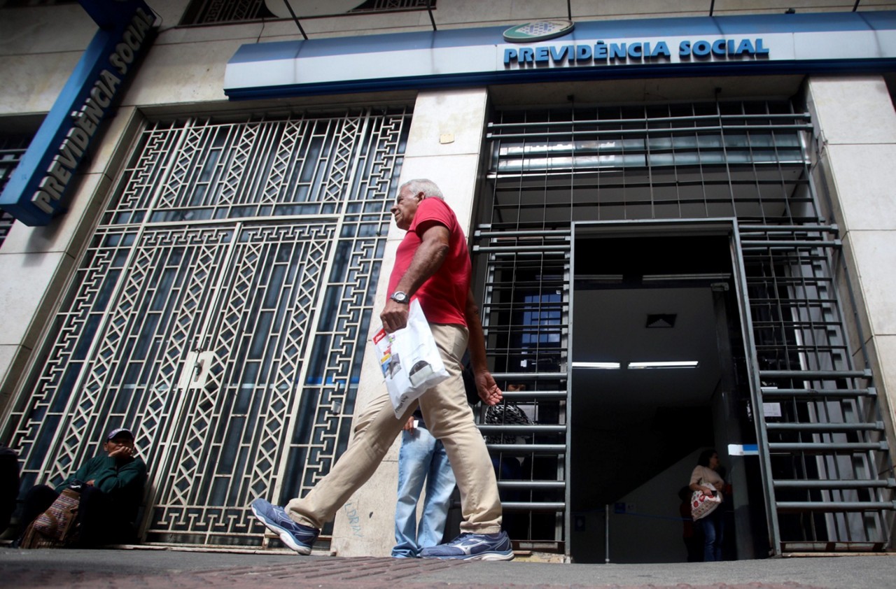 INSS investiga 'fraude da fraude' em caso de descontos indevidos de associações; entenda