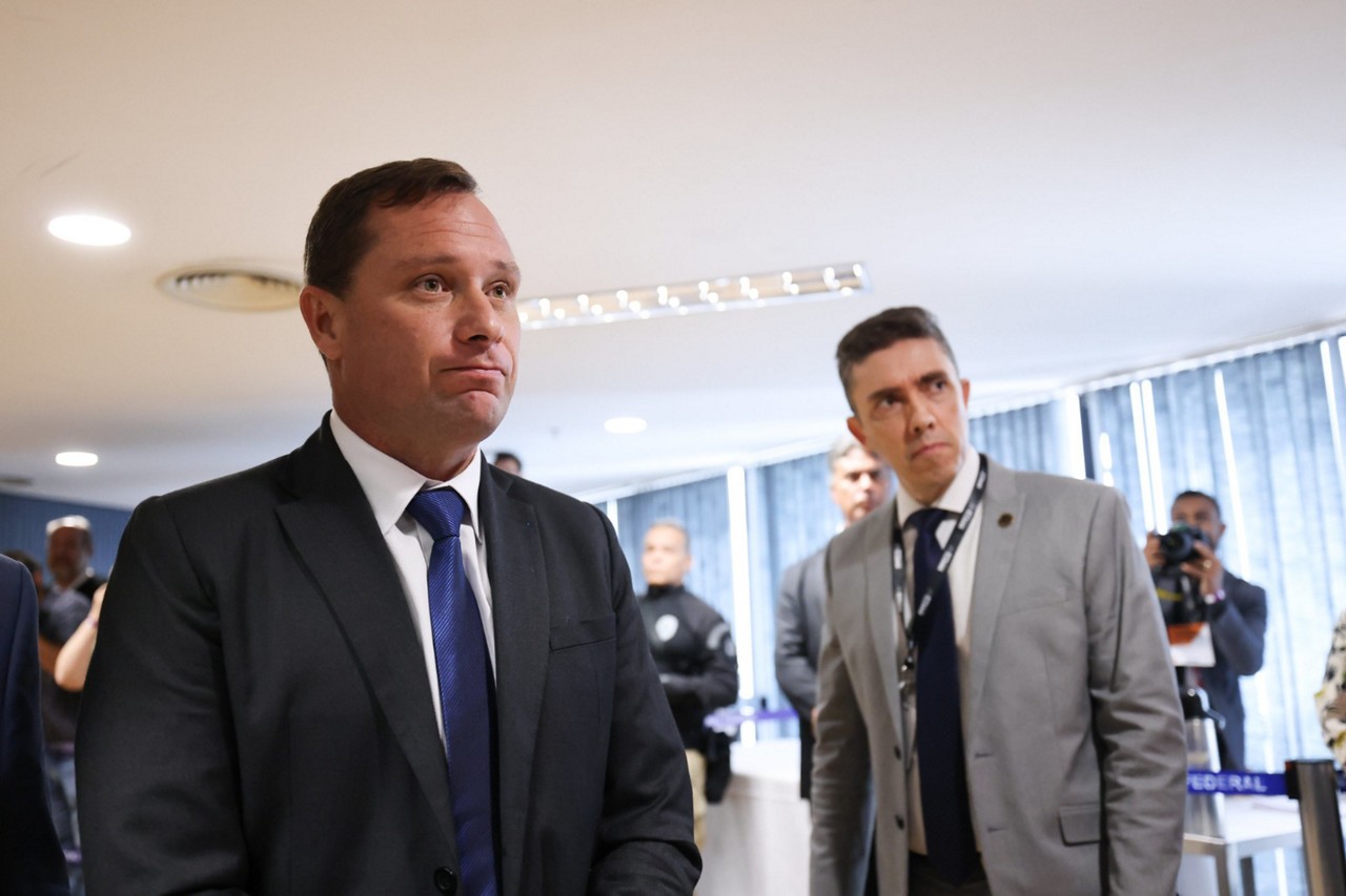 Acareação entre Mauro Cid e Braga Netto conduzida por Moraes no STF