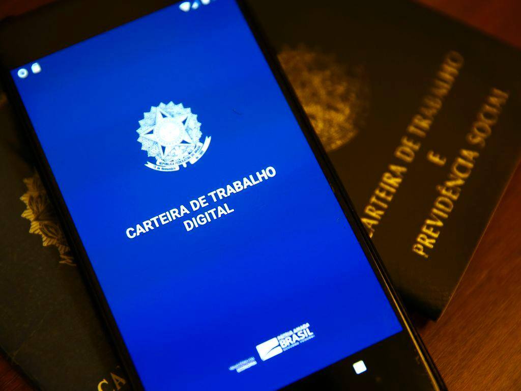Empréstimo consignado para trabalhadores CLT registra 35 milhões de simulações em apenas 3 dias