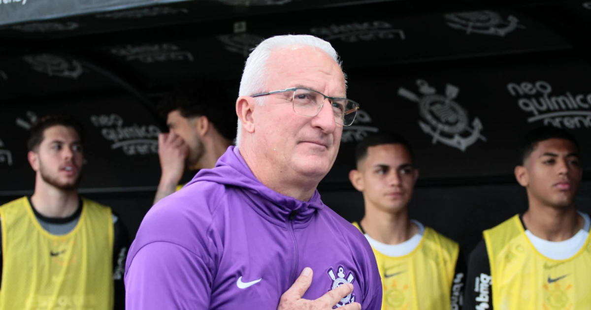 Corinthians: Dorival Júnior defende uso de reservas e comenta ausência de reforços