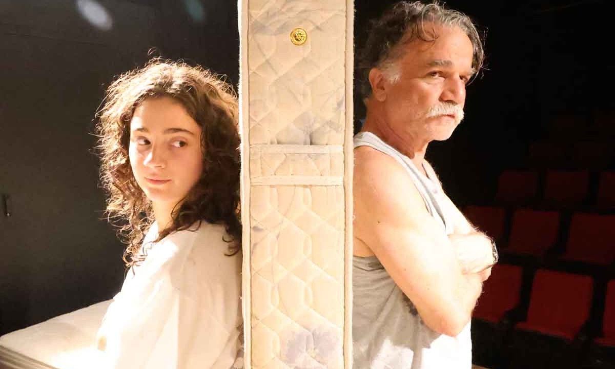 Após sucesso de 'Ainda estou aqui', Bárbara Luz estreia no teatro em peça ao lado do pai