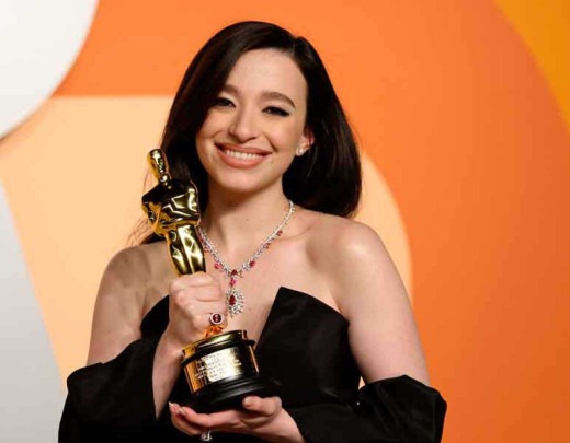 Mikey Madison surpreende e conquista Oscar de Melhor Atriz