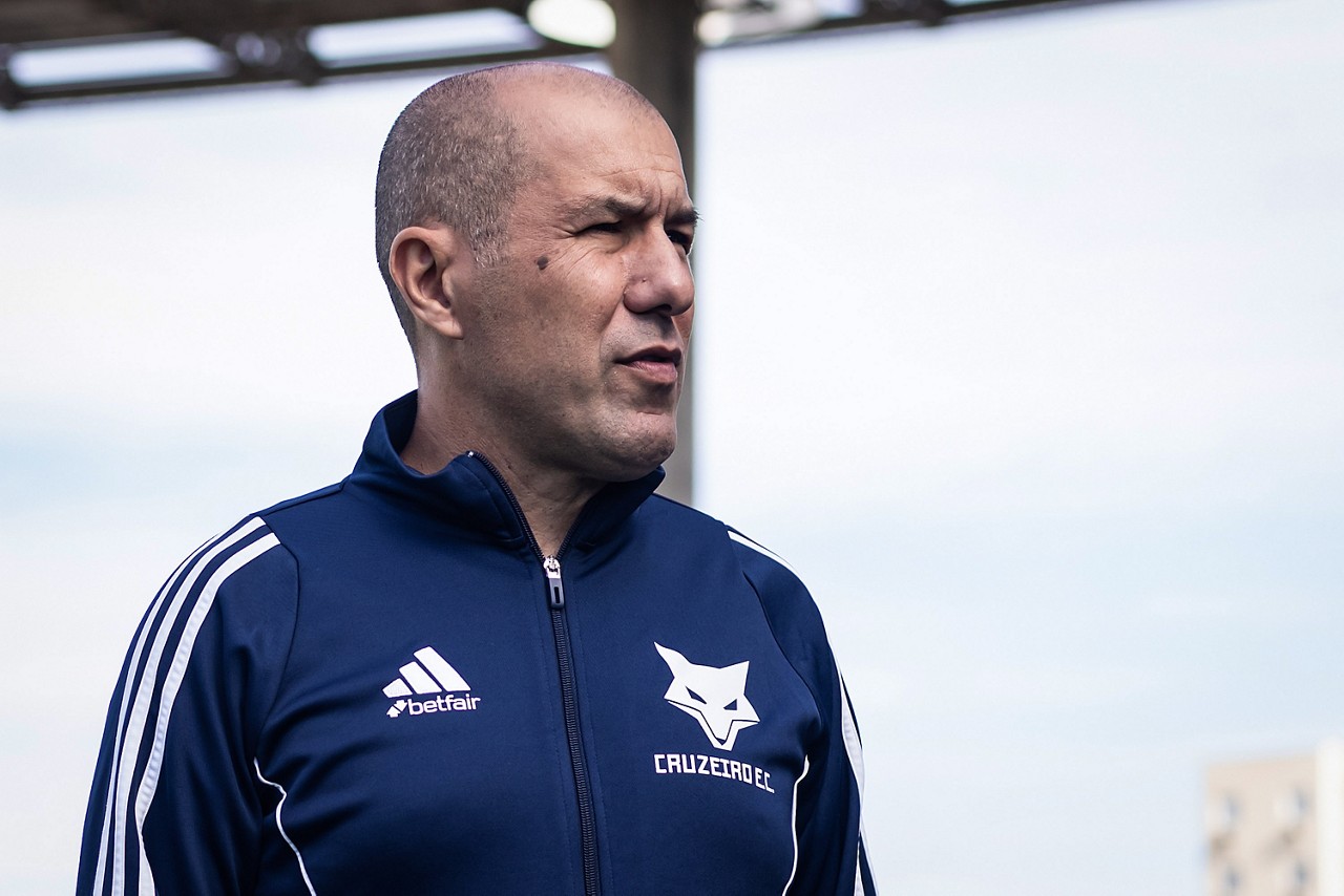 Leonardo Jardim avalia participação do Cruzeiro na Vitória Cup e destaca evolução da equipe