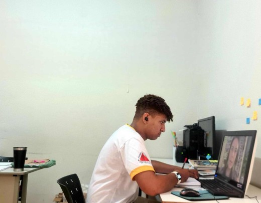 Jovem mineiro brilha na final do desafio de matemática de Singapura