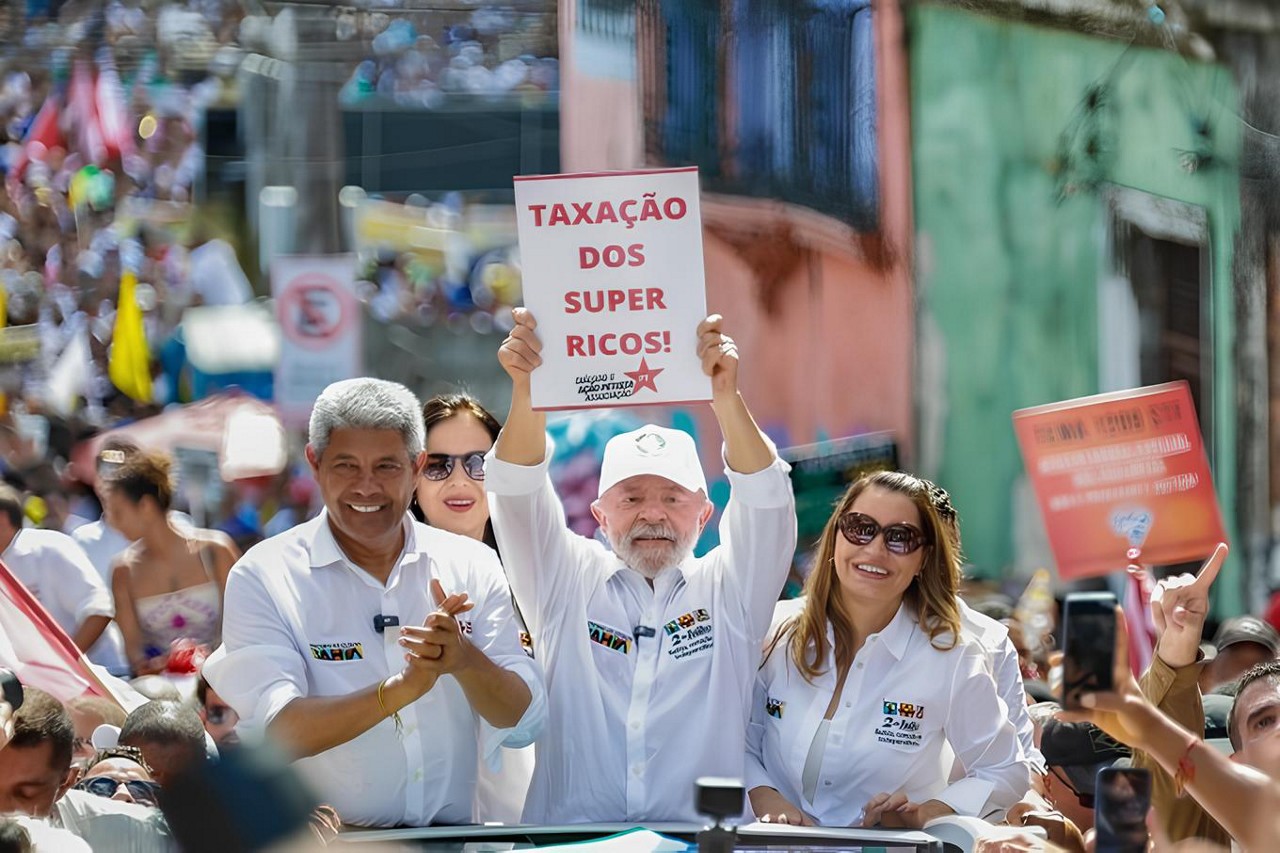 PT e Lula intensificam campanha digital sobre 'ricos versus pobres' com Hugo Motta como alvo