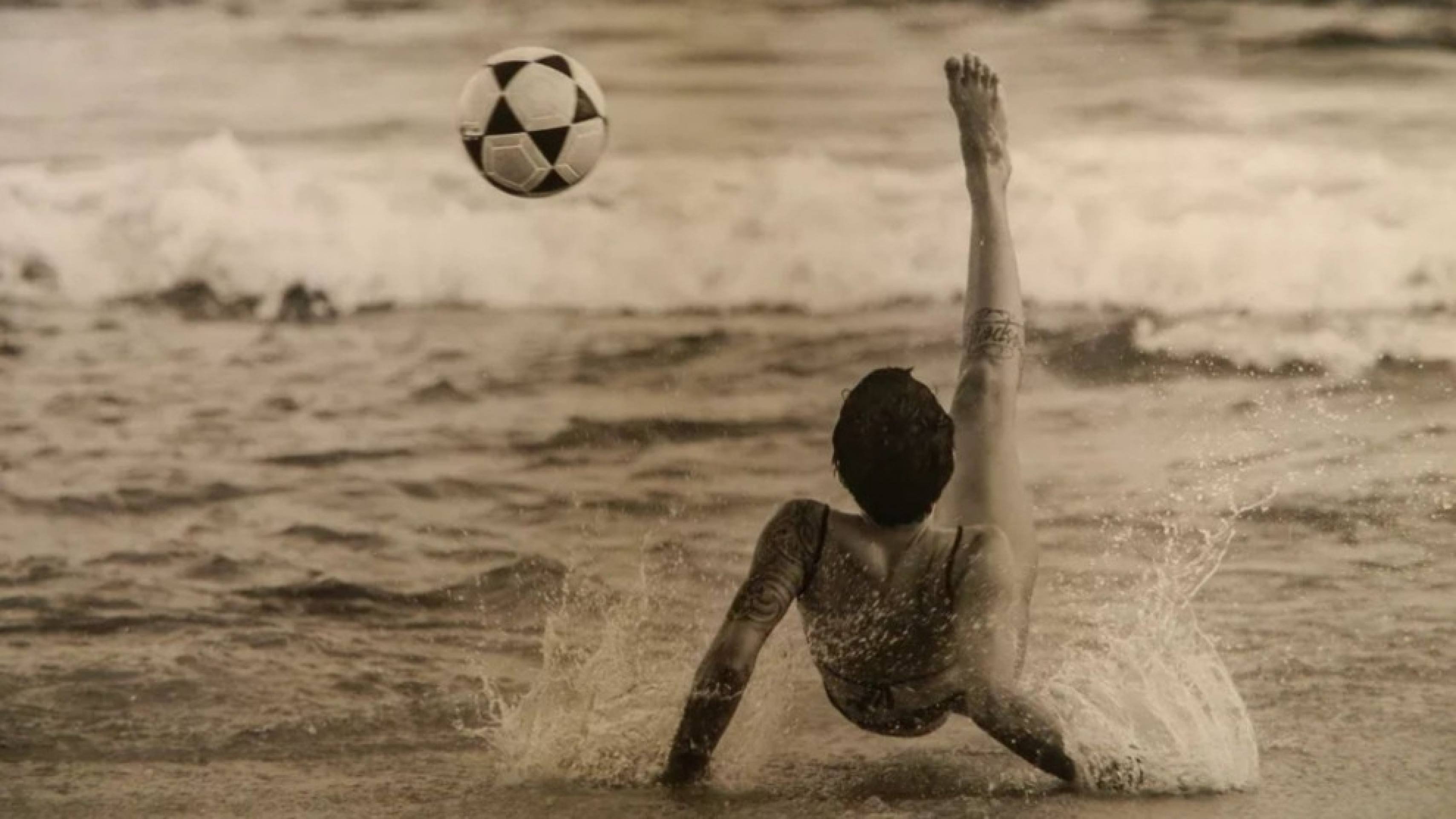 Exposição ‘As donas da bola’ volta para mostrar mulheres no futebol durante Copa do Mundo Feminina