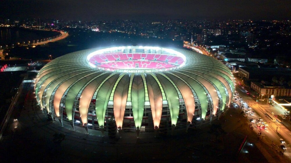 Internacional e Fluminense se enfrentam pelo jogo de ida das oitavas da Copa do Brasil