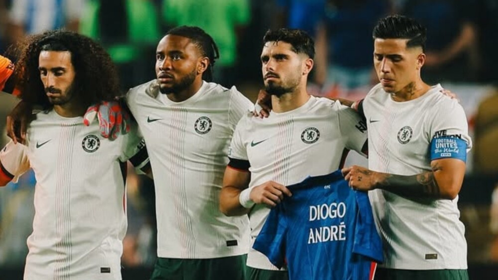 Pedro Neto homenageia Diogo Jota e André Silva antes de Palmeiras x Chelsea