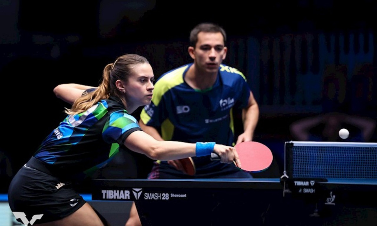 Hugo Calderano e Bruna Takahashi conquistam ouro inédito em duplas mistas no tênis de mesa