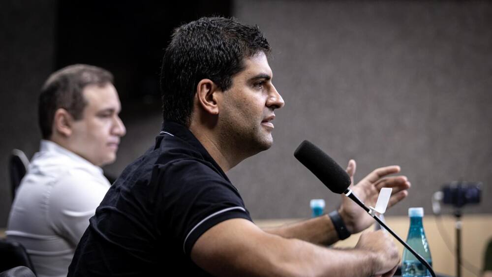 Dirigente do Ceará admite dificuldades em contratações na janela de transferências