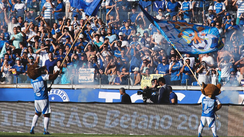 Festa no Mineirão: Cruzeiro prepara faixas, 130 bandeiras e mais para duelo com Ceará