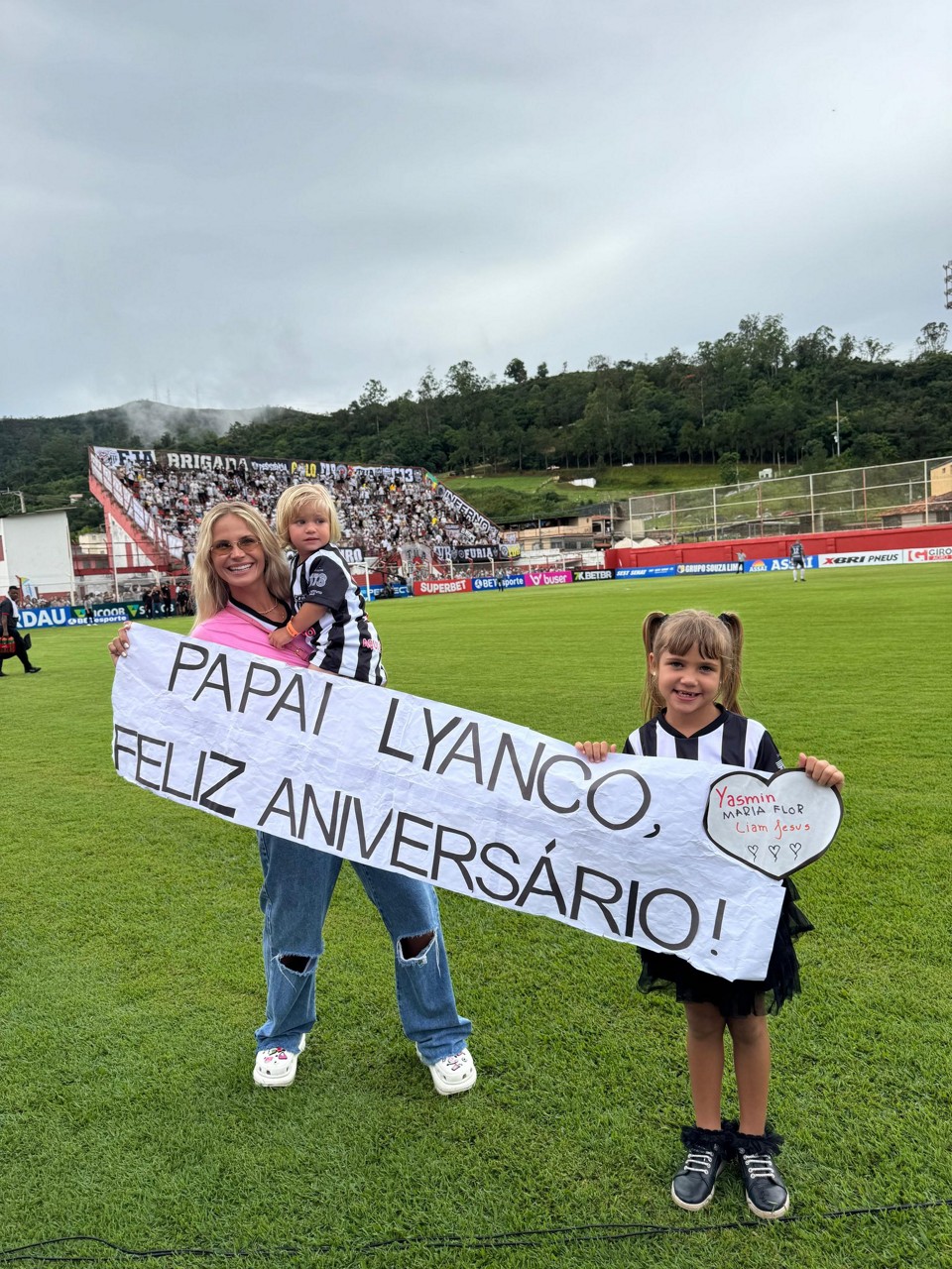 Zagueiro Lyanco do Atlético é homenageado pela família em seu aniversário