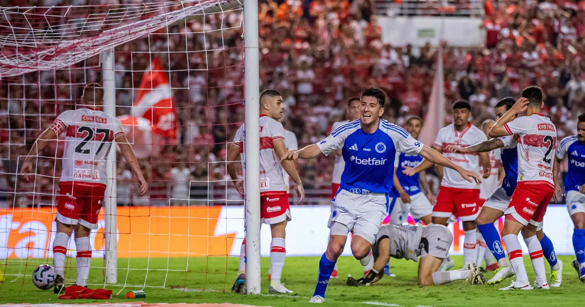 Cássio defende pênalti e Cruzeiro supera CRB para avançar na Copa do Brasil