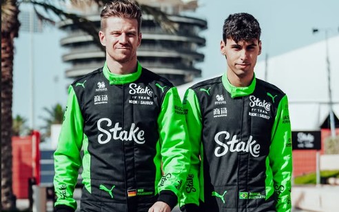 Bortoleto estreia como piloto titular na Fórmula 1 durante testes no Bahrein