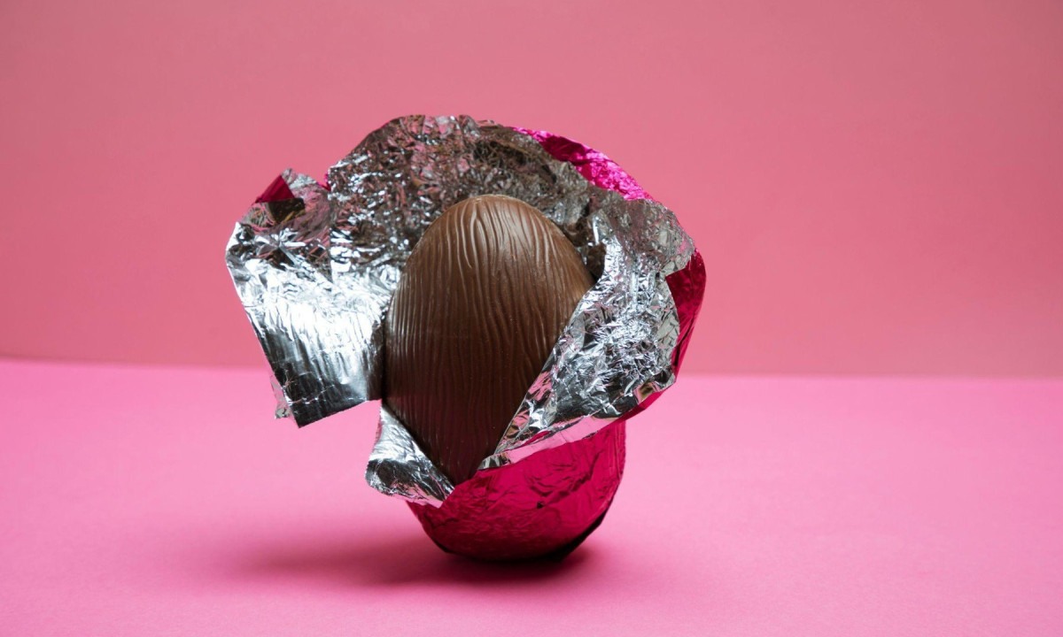 'Ovo de Páscoa é só açúcar e gordura': como disparada do cacau e cortes da indústria pioraram chocolate no Brasil