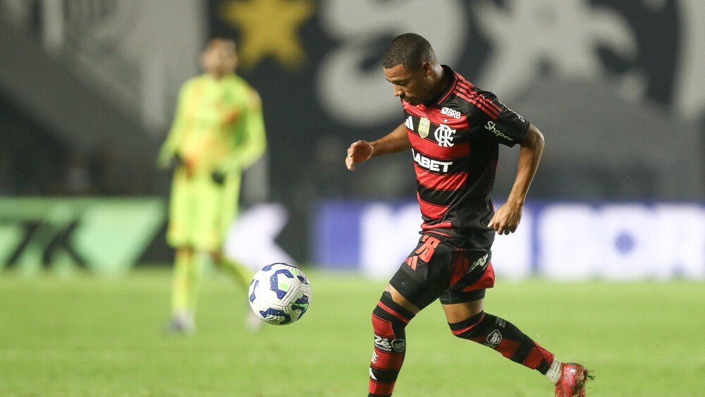 Médico do Flamengo afirma que lesão de De La Cruz é irreparável