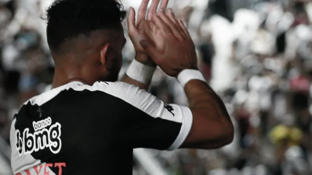 Dimitri Payet se despede oficialmente do Vasco: ‘Alma carioca também’