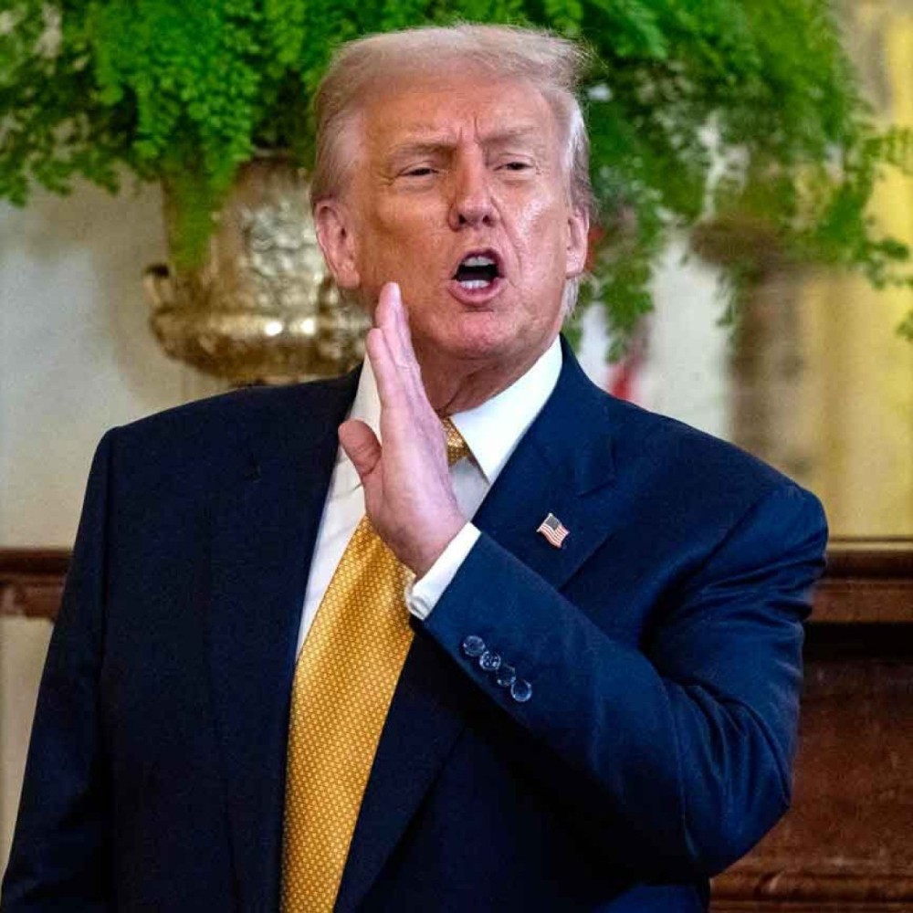Trump oficializa tarifa de 50% para produtos brasileiros citando Bolsonaro