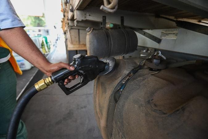Governo identifica preço do diesel da Petrobras acima do mercado internacional e cresce pressão por redução