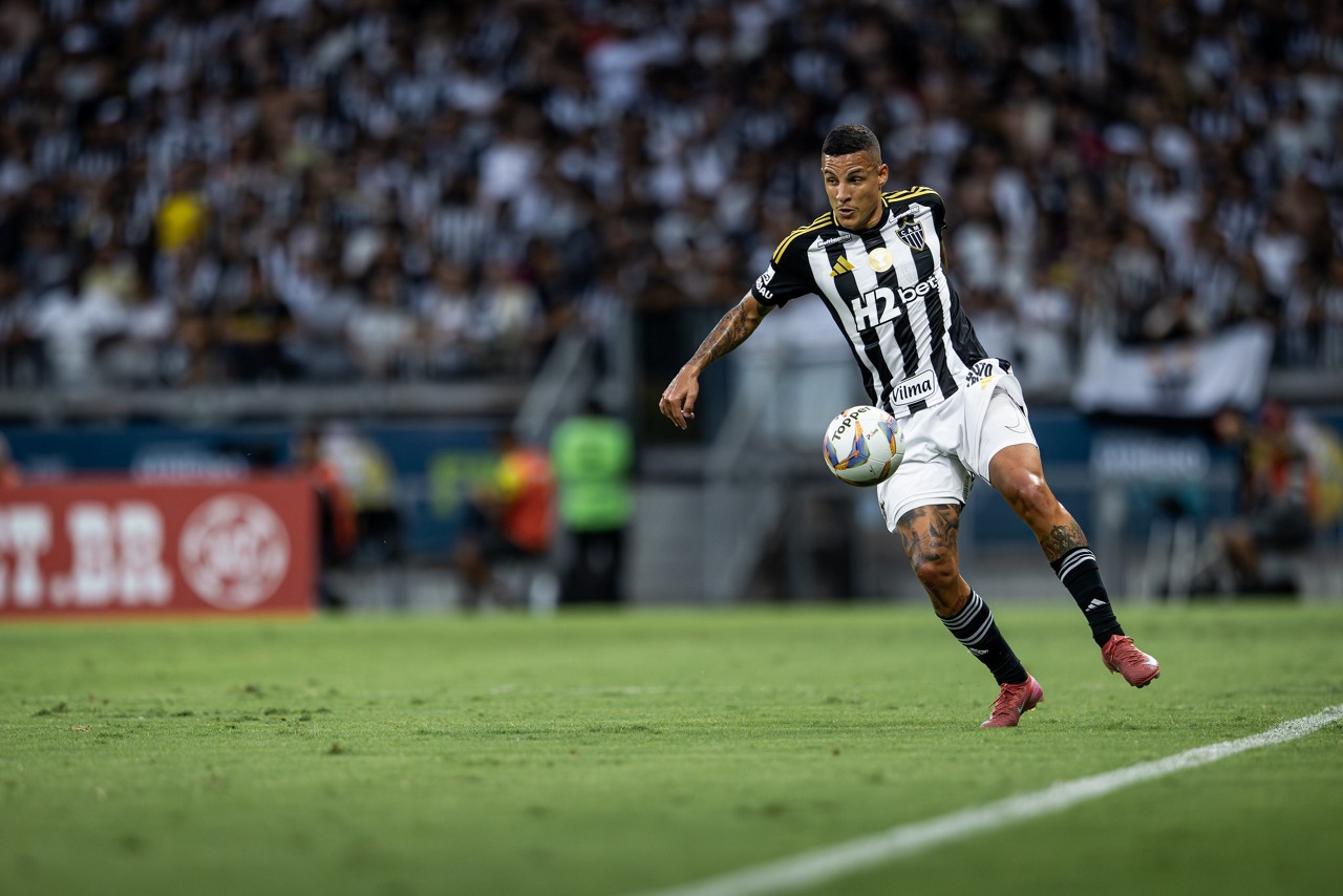 Guilherme Arana esclarece notificação extrajudicial enviada ao Atlético