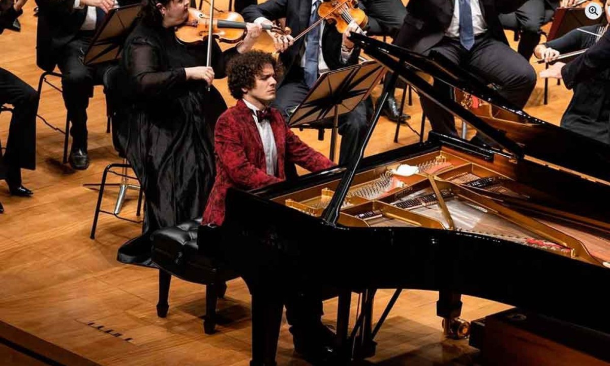 Pianista Fabio Martino se apresenta em dois concertos com a Filarmônica de Minas Gerais
